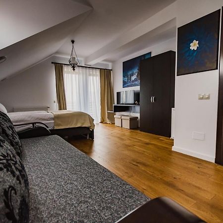 Pensiunea Trecatoarea Lupilor Burda Экстерьер фото